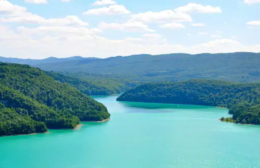 tour lac vouglans jura vacances 02