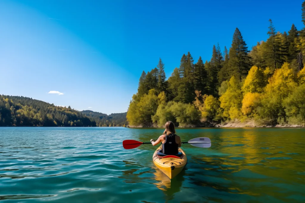 Location de kayak sur le lac de Vouglans, dans le Jura